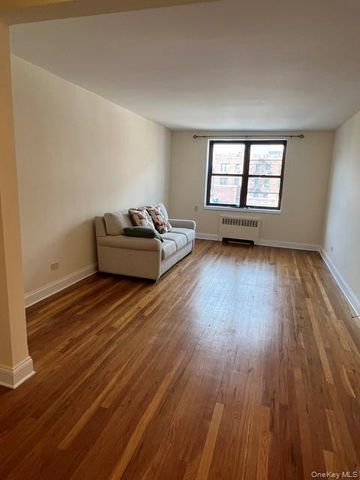 64-74 Saunders Street 4B, Rego Park, NY 11374