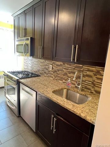 64-74 Saunders Street 4B, Rego Park, NY 11374