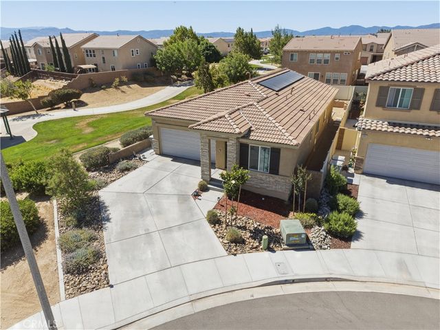 13097 Saratoga, Hesperia, CA 92344