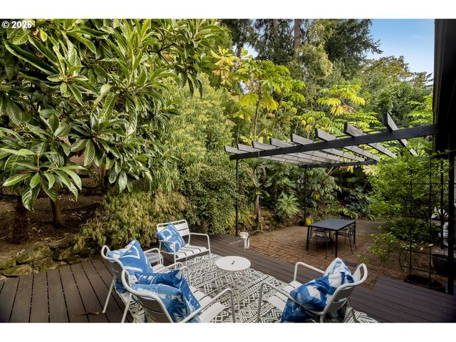 904 Ne 67TH Ave, Portland, OR 97213