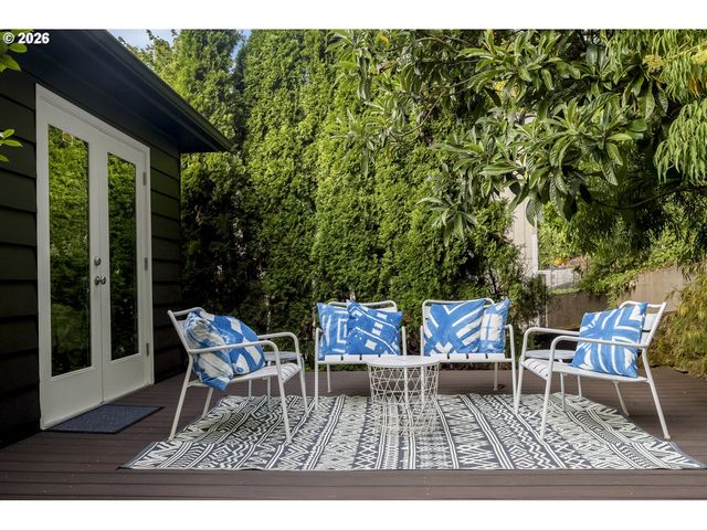 904 Ne 67TH Ave, Portland, OR 97213