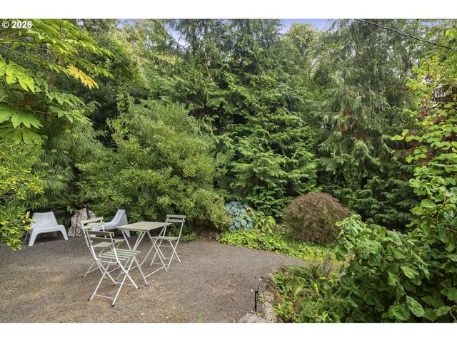 904 Ne 67TH Ave, Portland, OR 97213