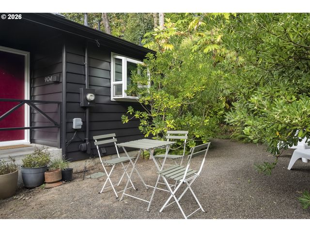 904 Ne 67TH Ave, Portland, OR 97213