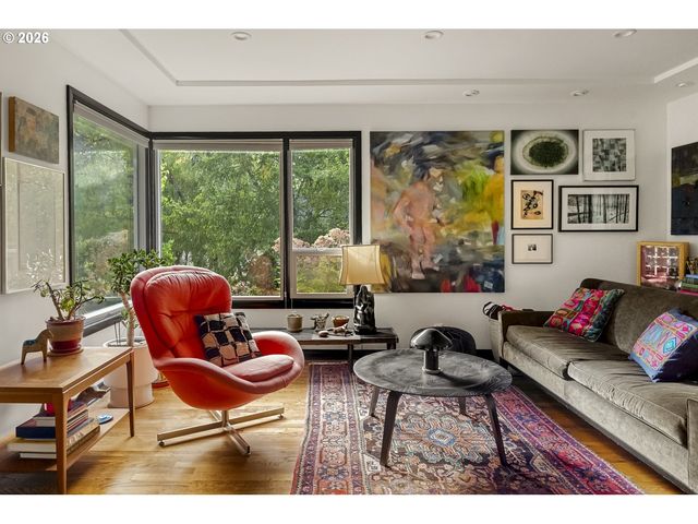 904 Ne 67TH Ave, Portland, OR 97213
