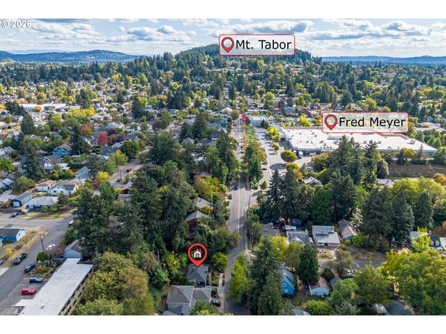 904 Ne 67TH Ave, Portland, OR 97213