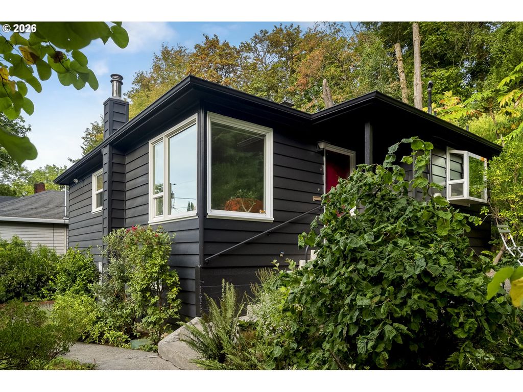 904 Ne 67TH Ave, Portland, OR 97213