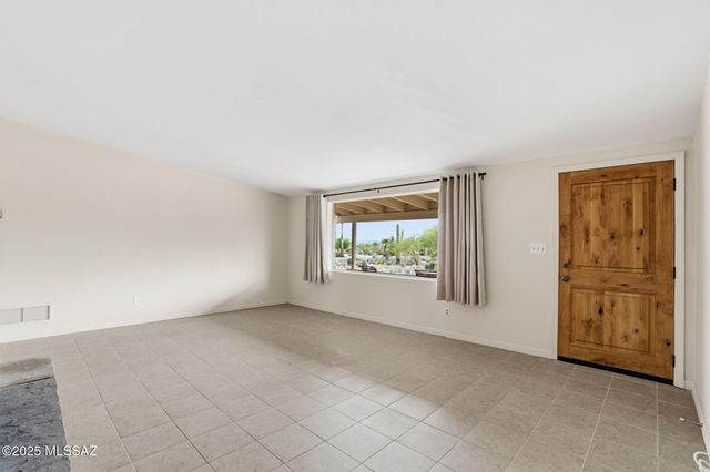 3205 N View Crest Drive, Tucson, AZ 85745