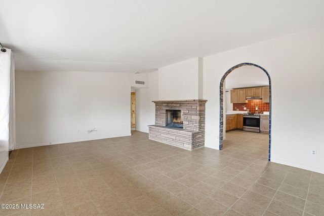 3205 N View Crest Drive, Tucson, AZ 85745