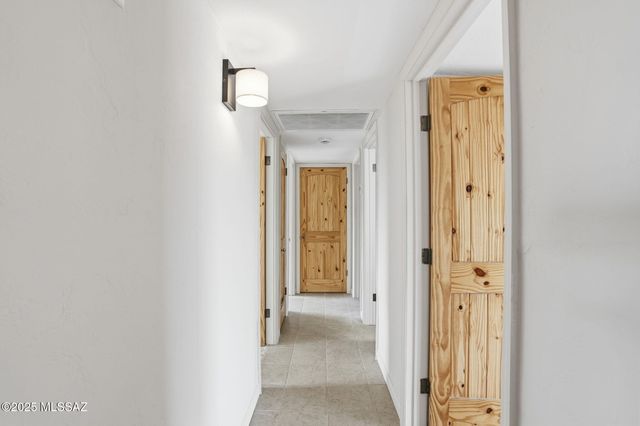 3205 N View Crest Drive, Tucson, AZ 85745