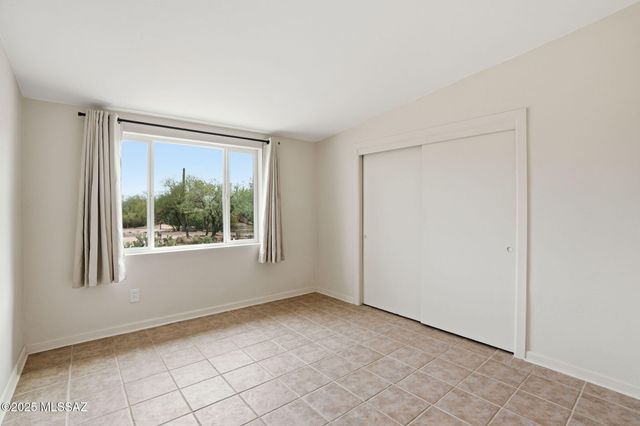 3205 N View Crest Drive, Tucson, AZ 85745