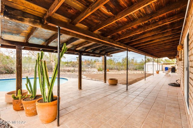 3205 N View Crest Drive, Tucson, AZ 85745