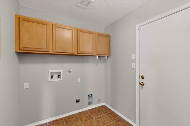 6161 Chaco Canyon Drive NE, Rio Rancho, NM 87144