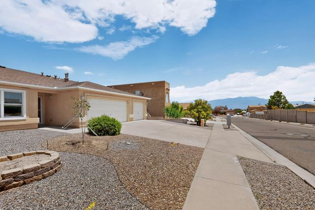 6161 Chaco Canyon Drive NE, Rio Rancho, NM 87144