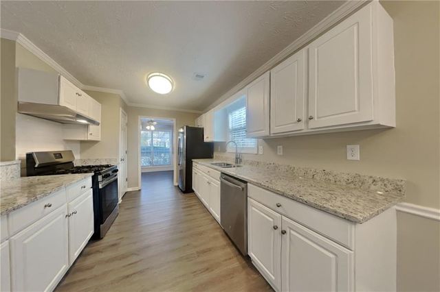 2450 Fosters Mill Court, Suwanee, GA 30024