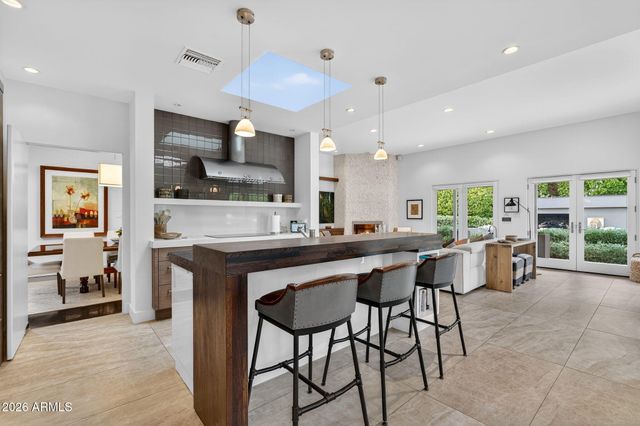 3404 E PIRO Court, Phoenix, AZ 85044