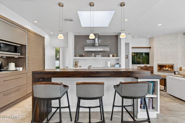 3404 E PIRO Court, Phoenix, AZ 85044