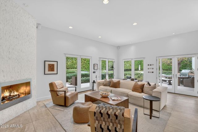 3404 E PIRO Court, Phoenix, AZ 85044