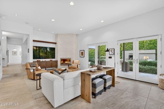 3404 E PIRO Court, Phoenix, AZ 85044