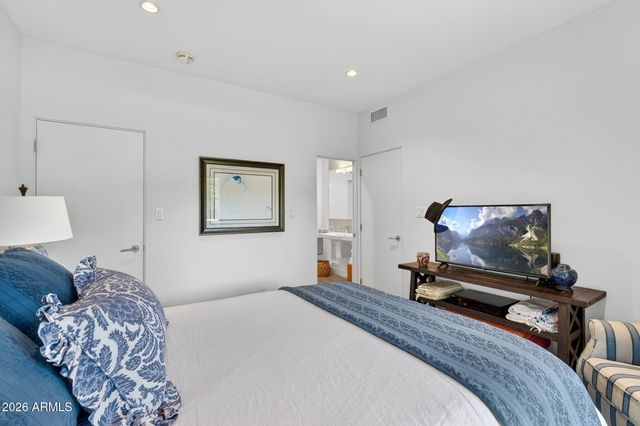 3404 E PIRO Court, Phoenix, AZ 85044