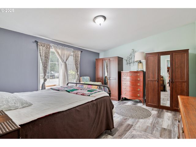 124 VINEYARD Ln, Winlock, WA 98596