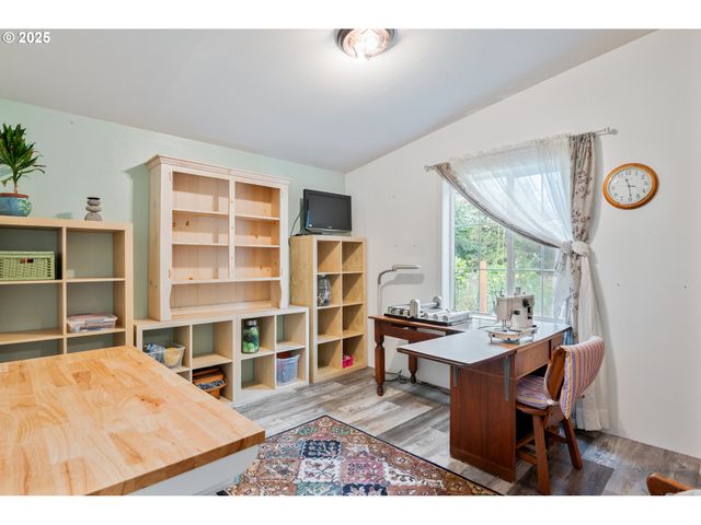 124 VINEYARD Ln, Winlock, WA 98596