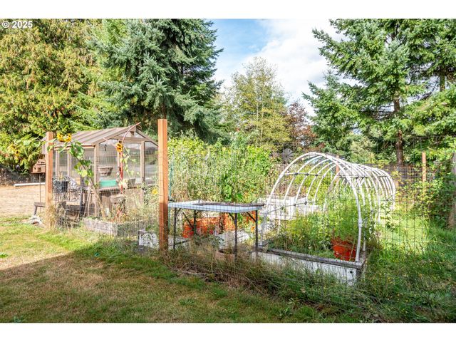 124 VINEYARD Ln, Winlock, WA 98596