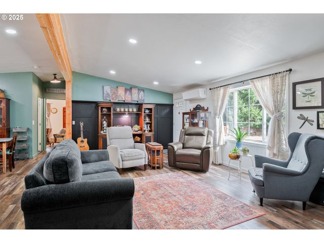 124 VINEYARD Ln, Winlock, WA 98596