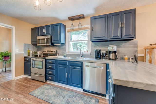 1301 Ambleside Road, Kingsport, TN 37660