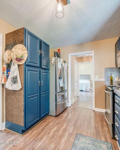 1301 Ambleside Road, Kingsport, TN 37660