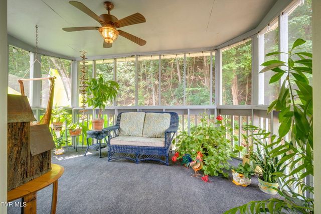 1301 Ambleside Road, Kingsport, TN 37660