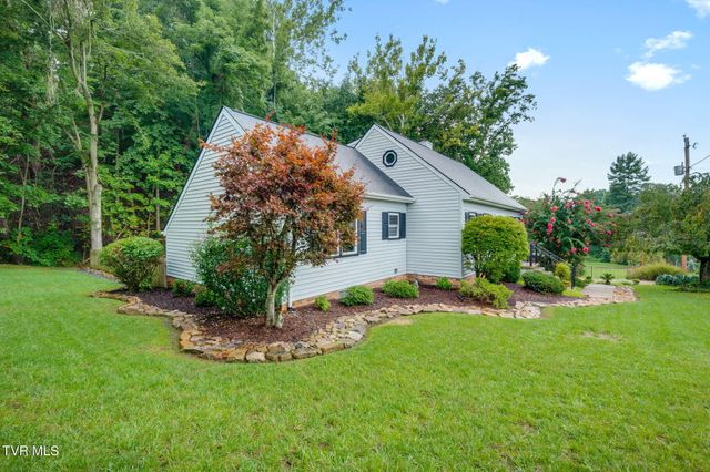 1301 Ambleside Road, Kingsport, TN 37660