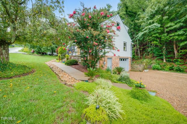 1301 Ambleside Road, Kingsport, TN 37660