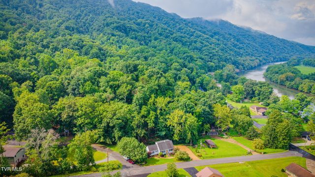 1301 Ambleside Road, Kingsport, TN 37660
