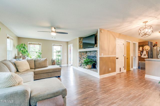 1301 Ambleside Road, Kingsport, TN 37660