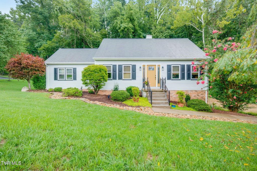 1301 Ambleside Road, Kingsport, TN 37660