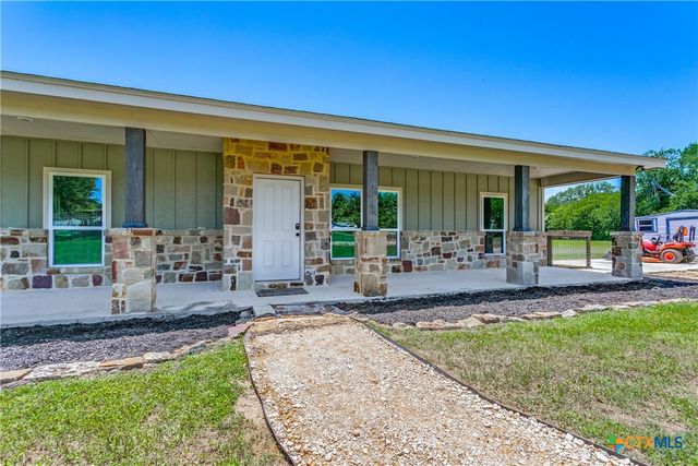768 Burges Street, Seguin, TX 78155