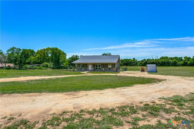 768 Burges Street, Seguin, TX 78155