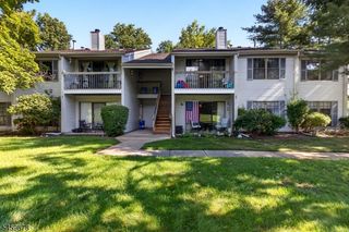32 Crabapple Ln, Franklin Twp., NJ 08823