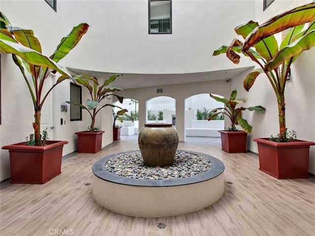 610 Levering Avenue 403, Los Angeles, CA 90024