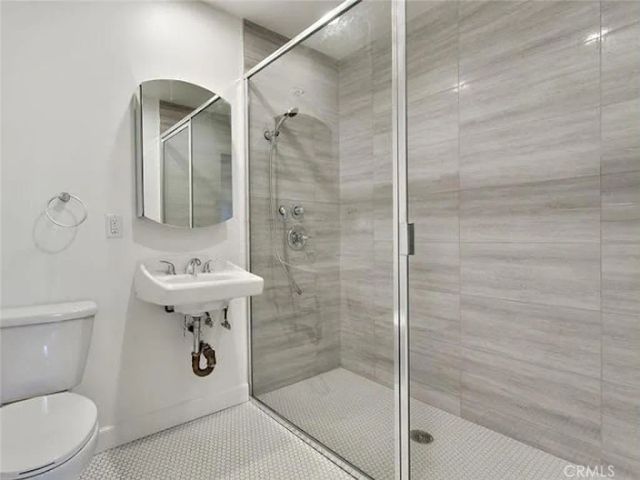 610 Levering Avenue 403, Los Angeles, CA 90024