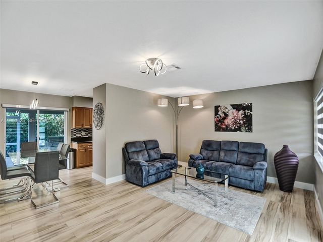 491 SE 23rd Ave 491, Pompano Beach, FL 33062