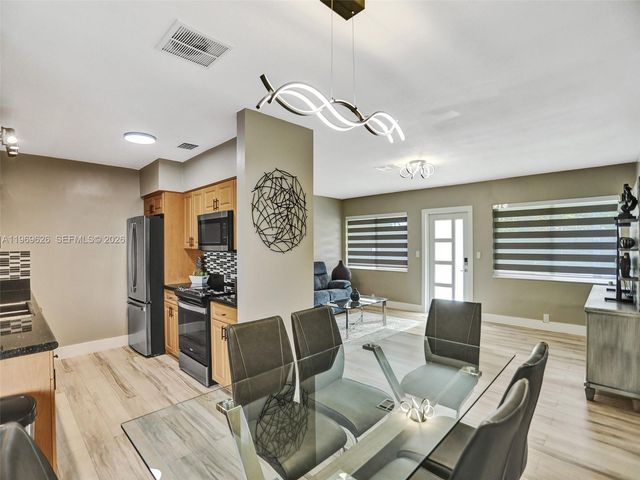 491 SE 23rd Ave 491, Pompano Beach, FL 33062