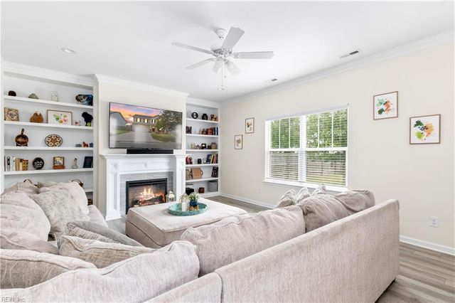 517 Dixie DR, Norfolk, VA 23505