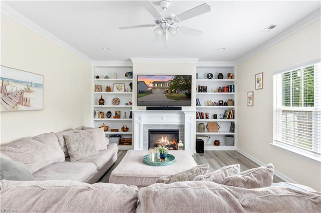 517 Dixie DR, Norfolk, VA 23505