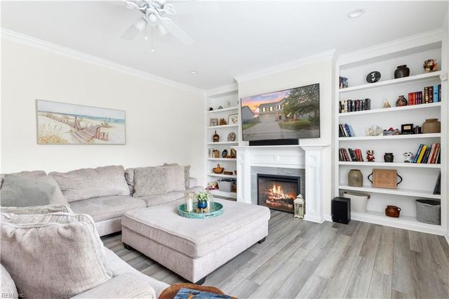 517 Dixie DR, Norfolk, VA 23505