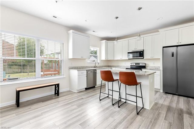 517 Dixie DR, Norfolk, VA 23505