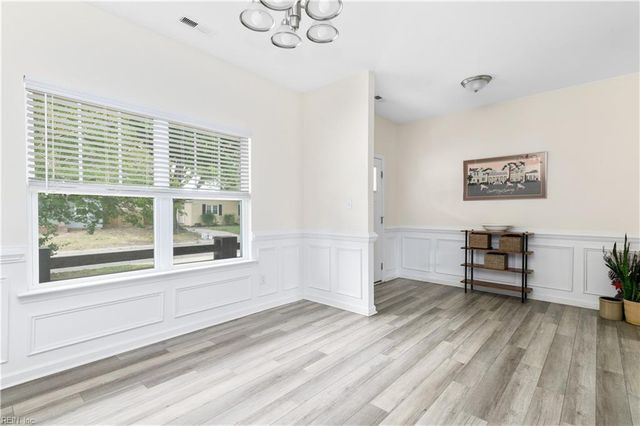 517 Dixie DR, Norfolk, VA 23505