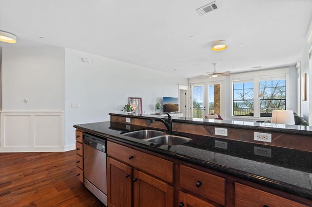 6608 Lantern View DR 102, Jonestown, TX 78645