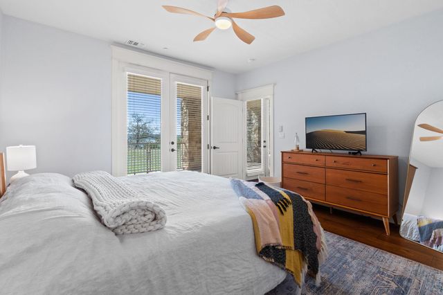 6608 Lantern View DR 102, Jonestown, TX 78645