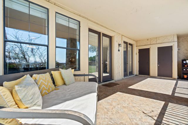 6608 Lantern View DR 102, Jonestown, TX 78645